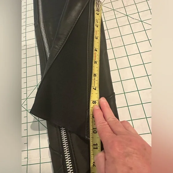 Harley Davidson women’s black leather chaps excellent condition buckle lace up - Picture 13 of 16